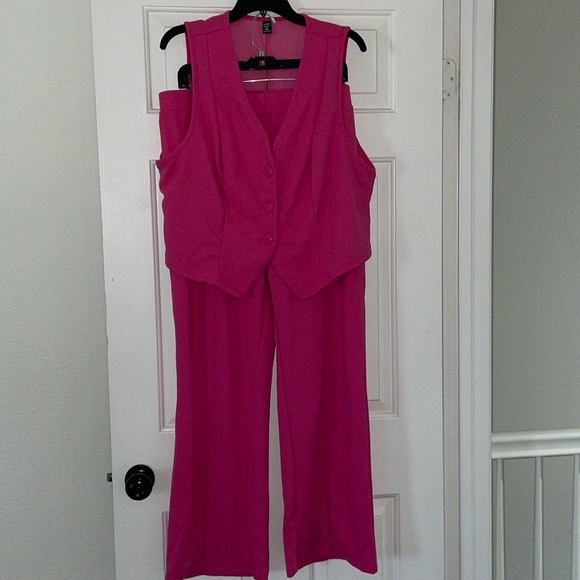 SHEIN Curve Vest & trouser 2XL - Picture 2 of 9